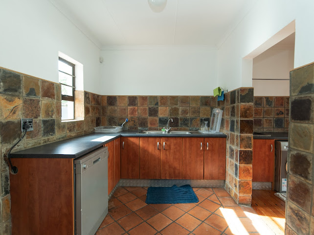 5 Bedroom Property for Sale in Summerstrand Eastern Cape